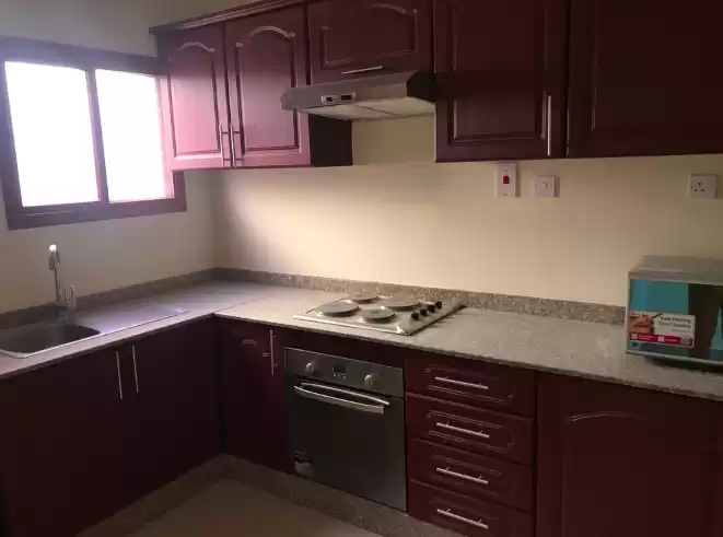 Wohn Klaar eigendom 3 Schlafzimmer F/F Wohnung  zu vermieten in Al Sadd , Doha #7643 - 1  image 